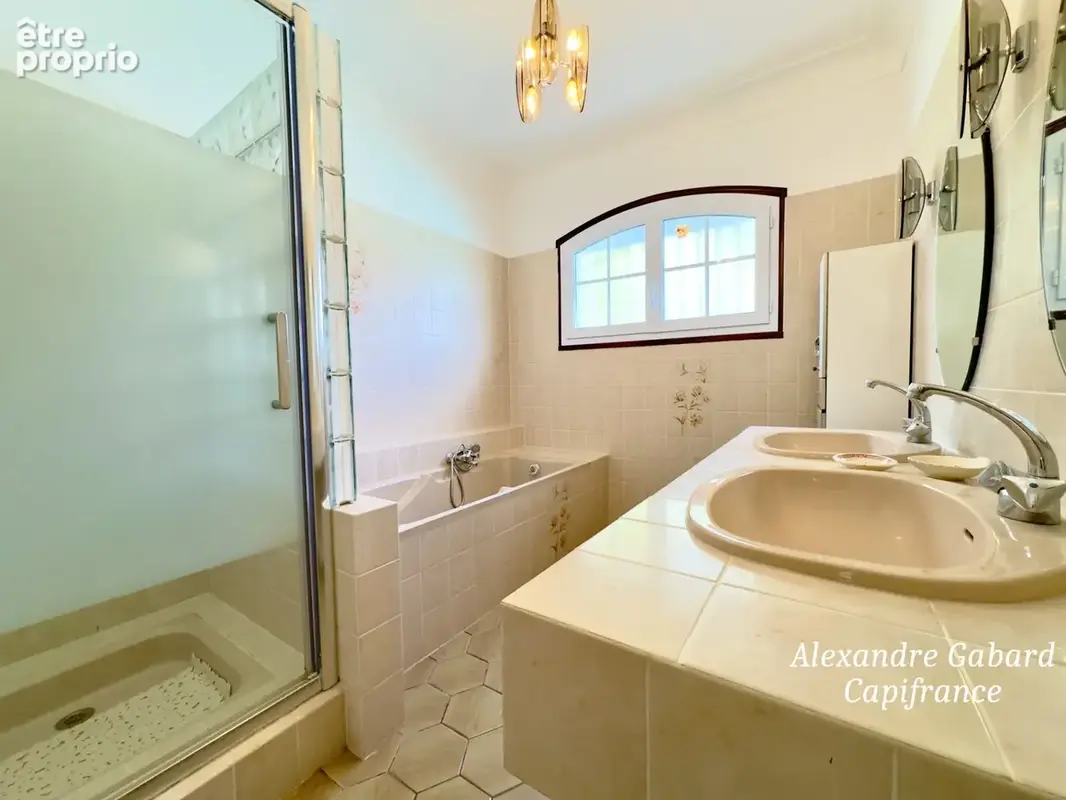 Axe La Réole / Sauveterre de Guyenne - Maison traditionnelle avec sous-sol complet - Agréable jardin et piscine - photo 14
