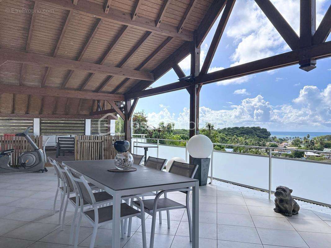 Ensemble immobilier villa et ses deux locatifs vue mer - photo 3