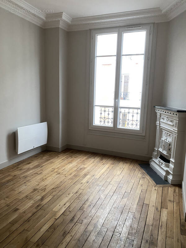 Appartement à PARIS-14E