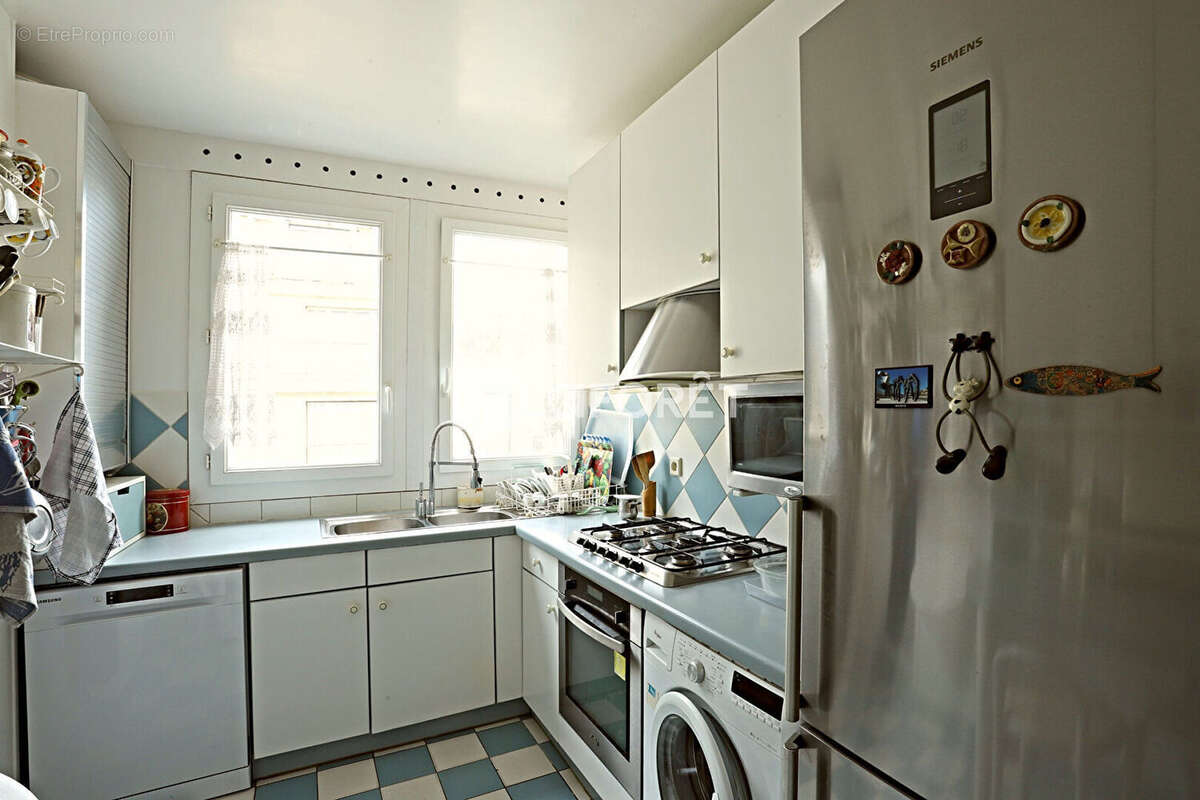 Appartement à PARIS-14E