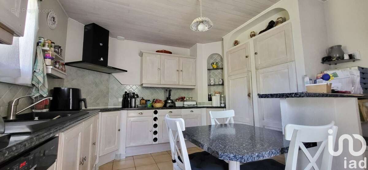 Photo 3 - Maison à SEILLONS-SOURCE-D&#039;ARGENS