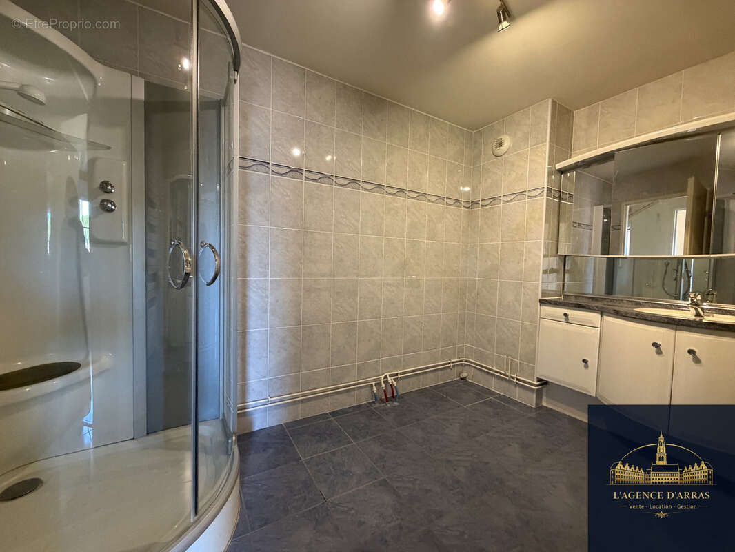 Tilloy lès-Mofflaines   Superbe appartement T3 de 80 m2 avec balcon, terrasse, garage et cave - photo 10