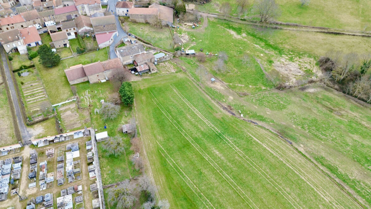 Autre à CHAMPAGNAC-LE-VIEUX