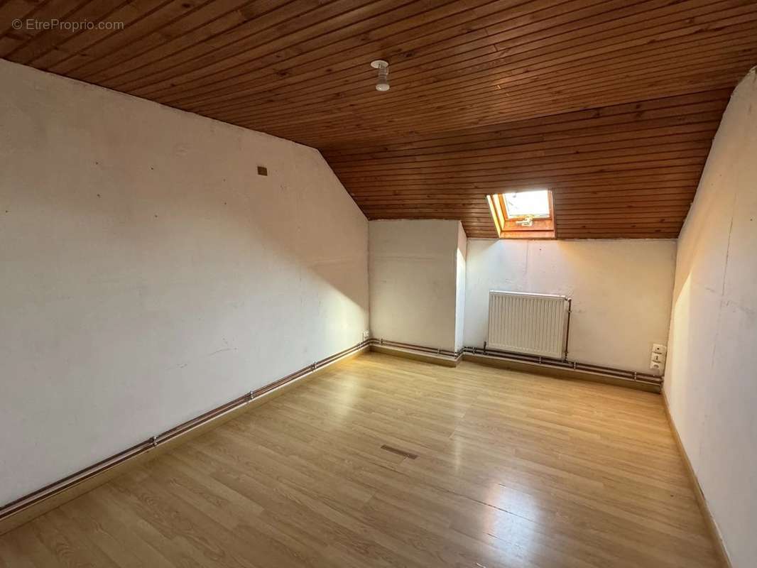 Maison à SARS-POTERIES