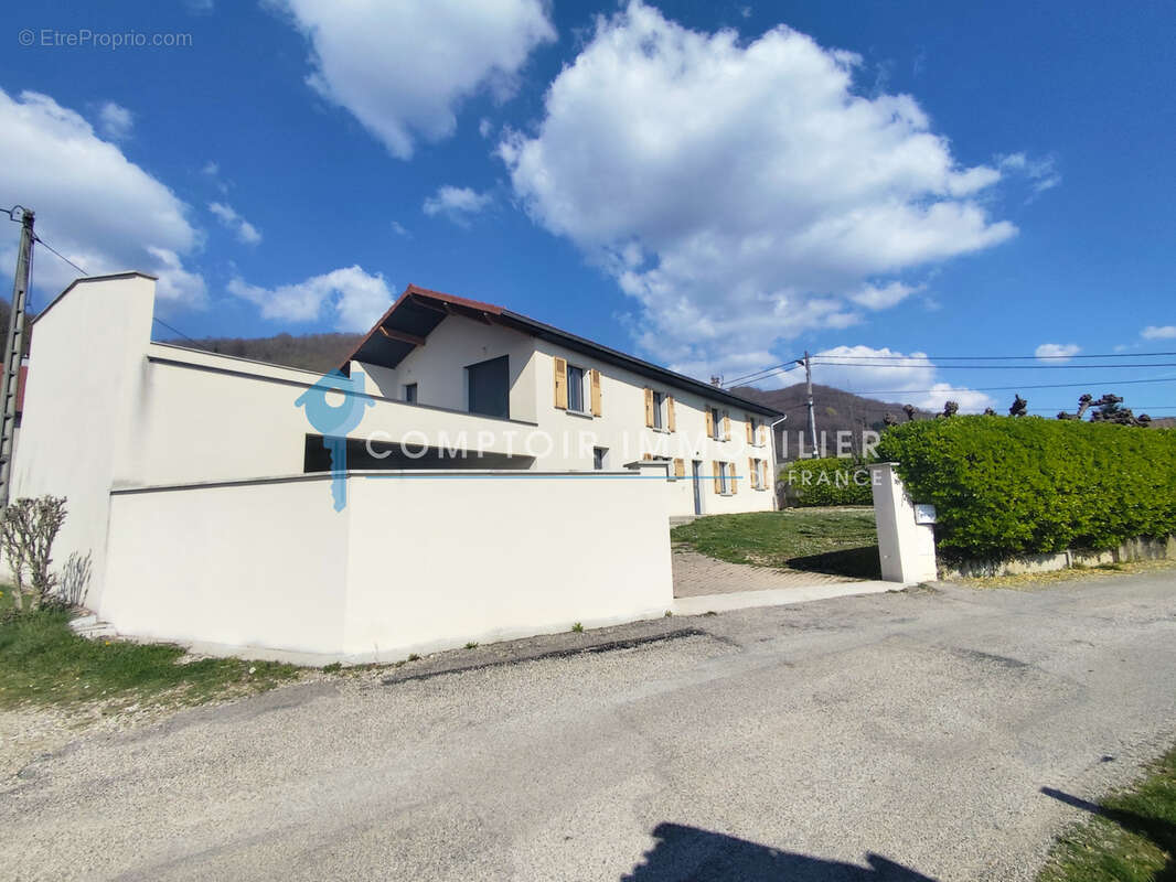 Maison à APPRIEU