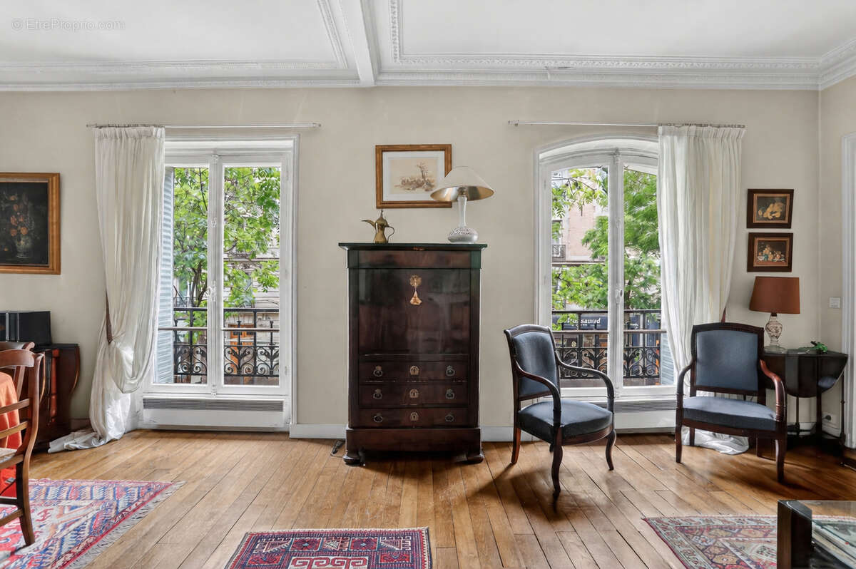 Appartement à PARIS-15E