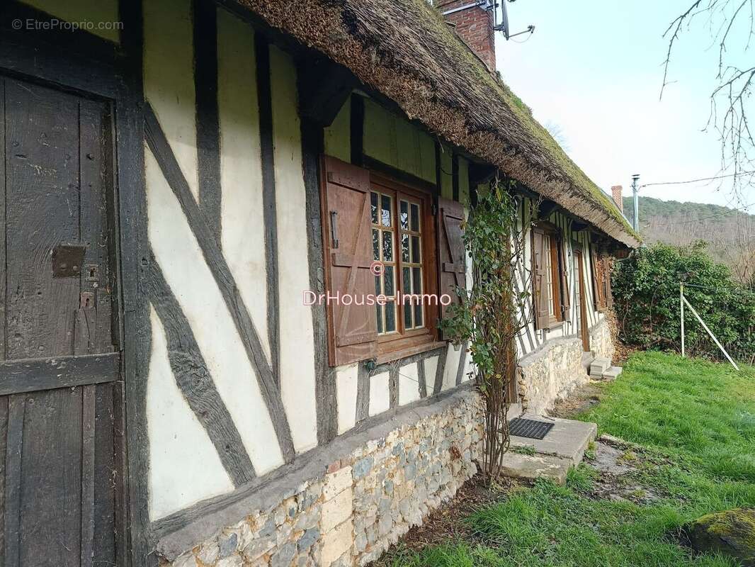 Maison à LIVET-SUR-AUTHOU