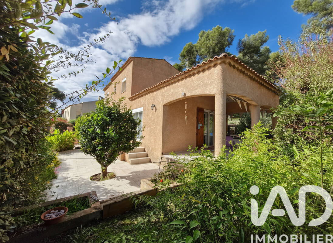 Photo 1 - Maison à SIX-FOURS-LES-PLAGES