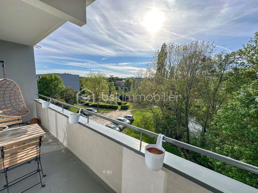 Appartement à SAINT-FARGEAU-PONTHIERRY