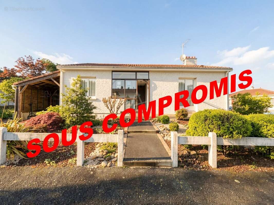 Maison à SAINT-GEORGES-DE-MONTAIGU