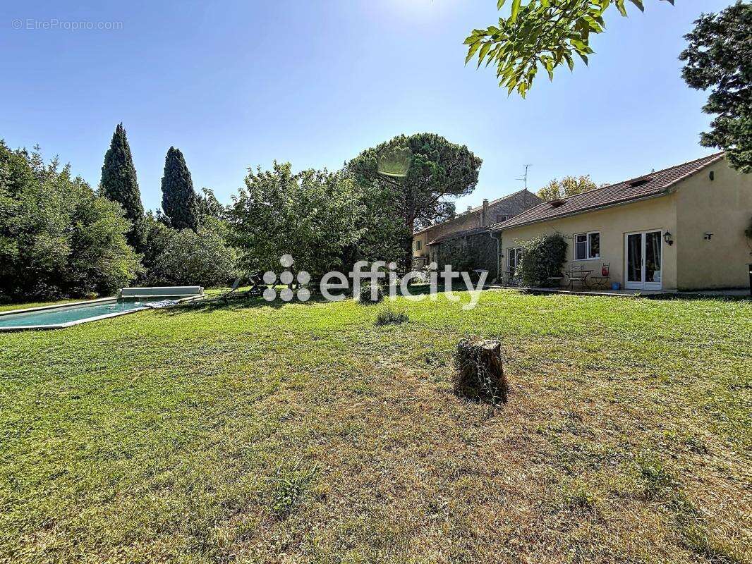 Maison 178 m² à Saint-Remy-De-Provence  - photo 12