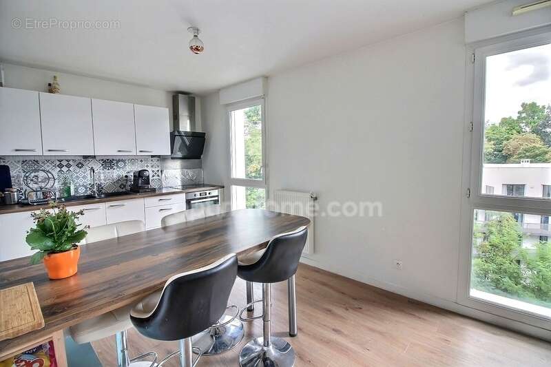 Appartement 3 pièces de 62 m2 à vendre avec balcon et parking à POISSY (78) au prix de 232000 euros - photo 4