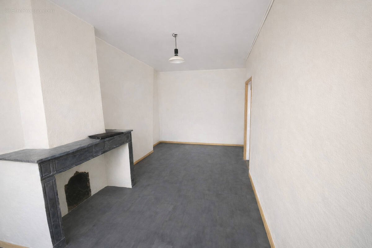 Appartement à MARSEILLE-1E