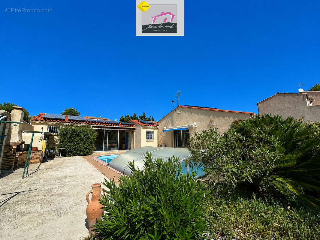 Maison de plain-pied avec Garage, jardin et piscine - photo 2