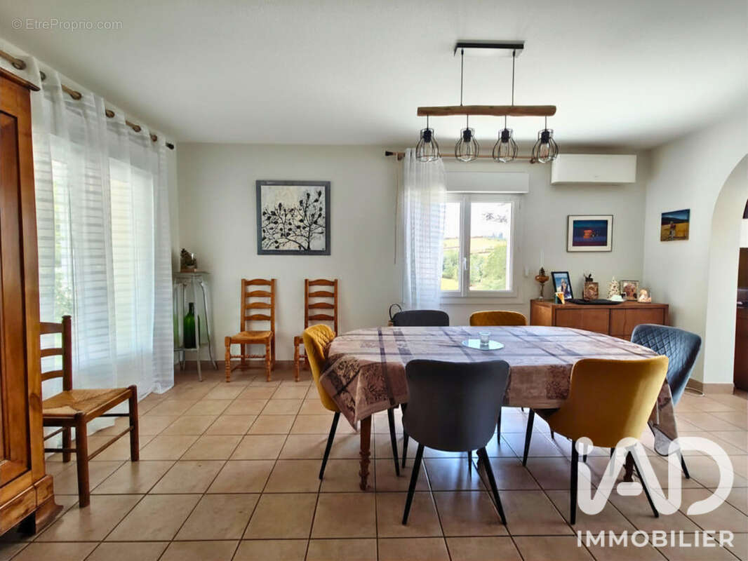 Photo 5 - Maison à CORDELLE
