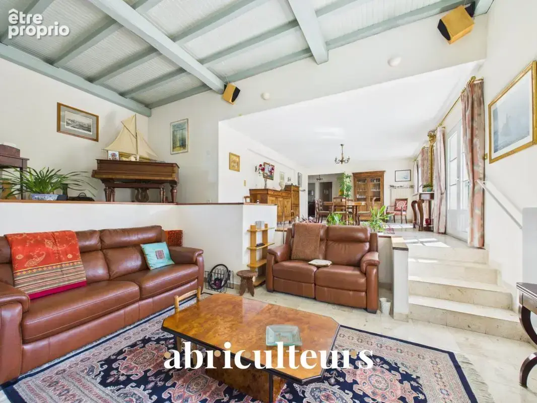 belle propriété au calme avec piscine et un vaste terrain en vente à Orvault (44700) - photo 2