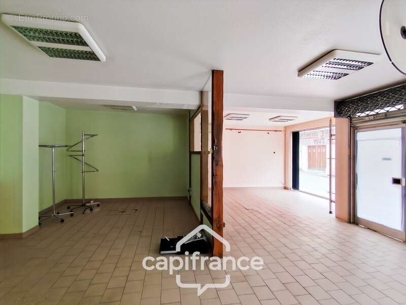 Commerce à BESSE-SUR-BRAYE