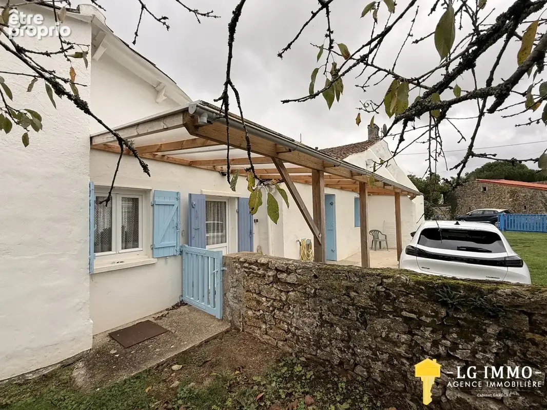 Lot de deux maisons d'habitation, grange, atelier et terrain clos - photo 4