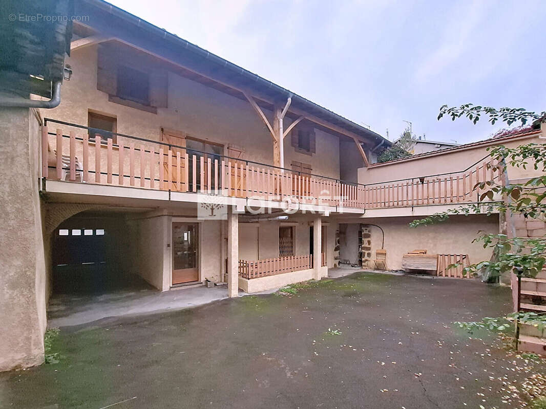 Appartement à BELLEVILLE