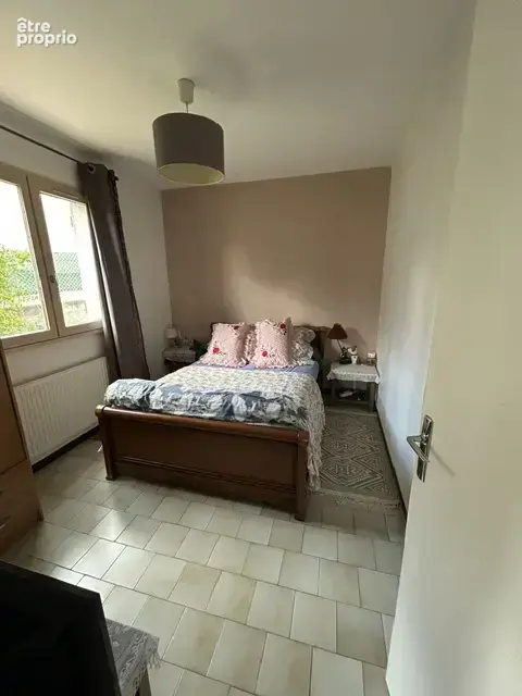 Maison à vendre à ANNONAY avec 4 chambres et terrain attenant. - photo 10