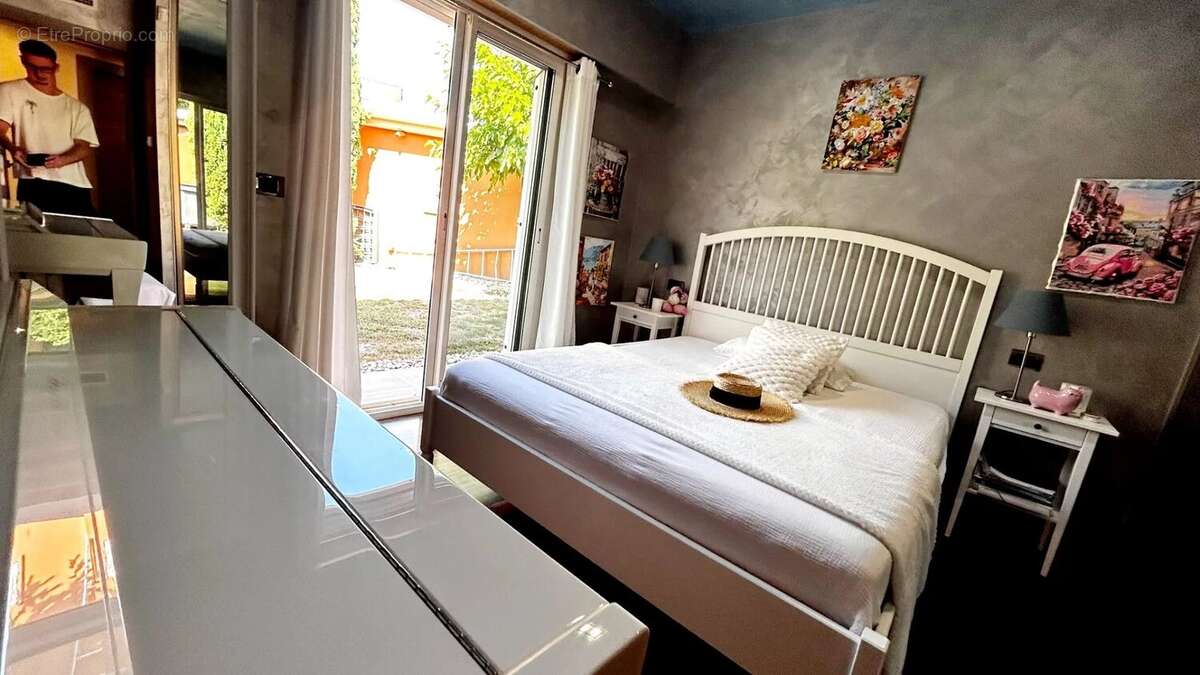 Maison à MANDELIEU-LA-NAPOULE