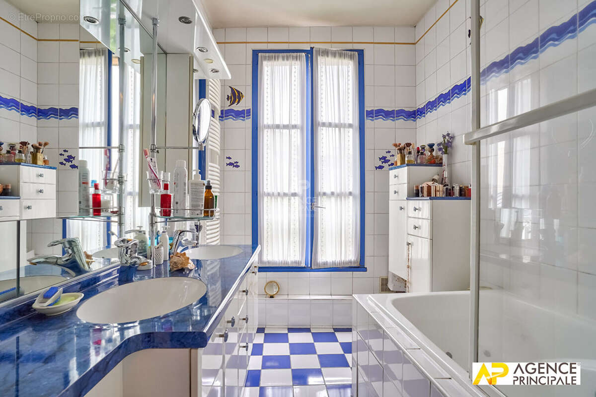 Maison à MAISONS-LAFFITTE