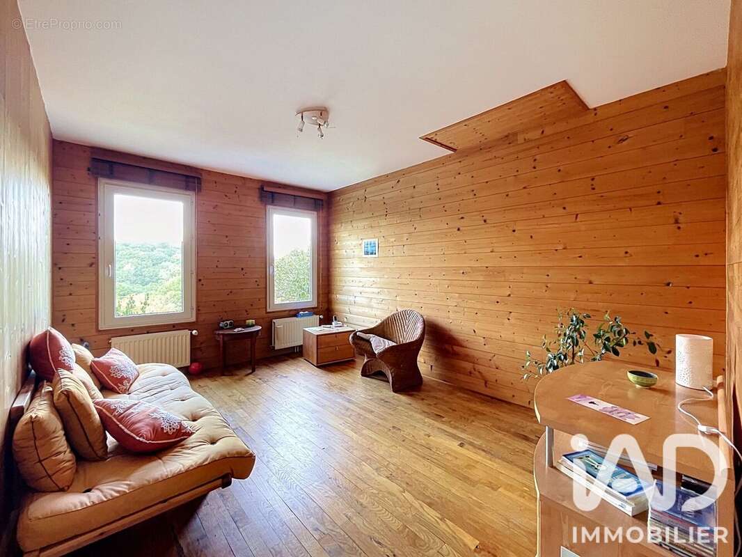 Maison 240 m² à Cours  - photo 7
