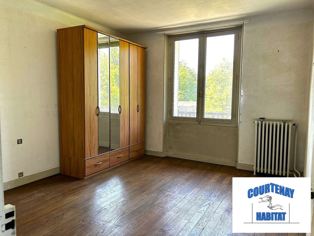 Maison à SAVIGNY-SUR-CLAIRIS