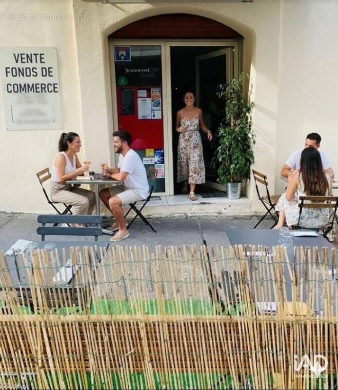 Photo 1 - Commerce à MARSEILLE-2E