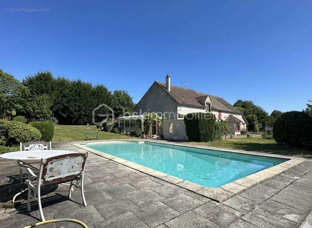 Maison à EGRISELLES-LE-BOCAGE
