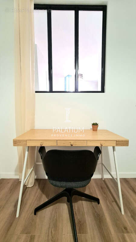 Appartement à MARSEILLE-1E