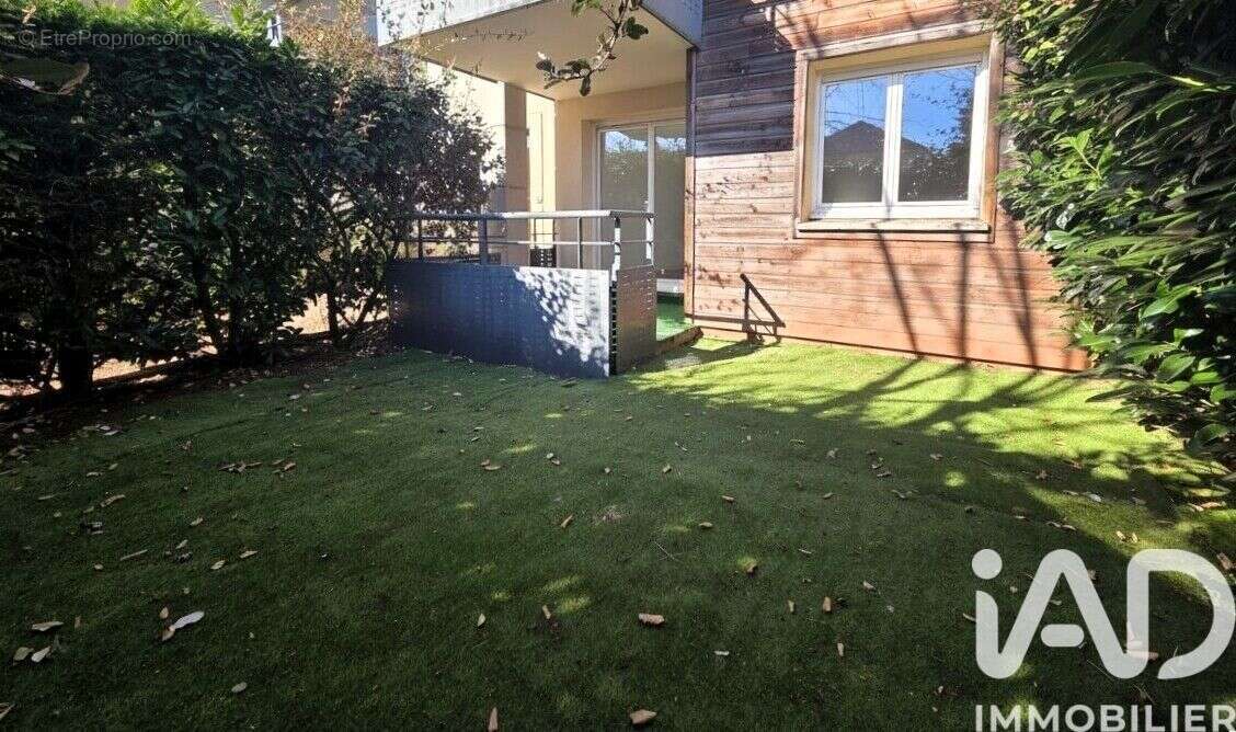 Photo 2 - Appartement à ONET-LE-CHATEAU