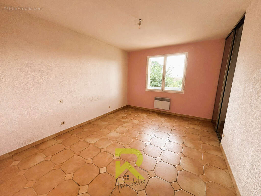 Florensac villa familiale  5 chambres - photo 6
