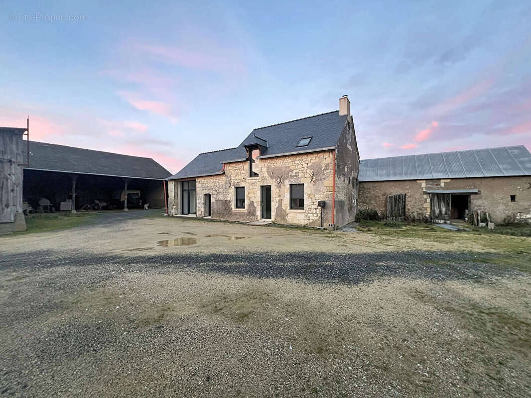 Maison à BRISSAC-QUINCE