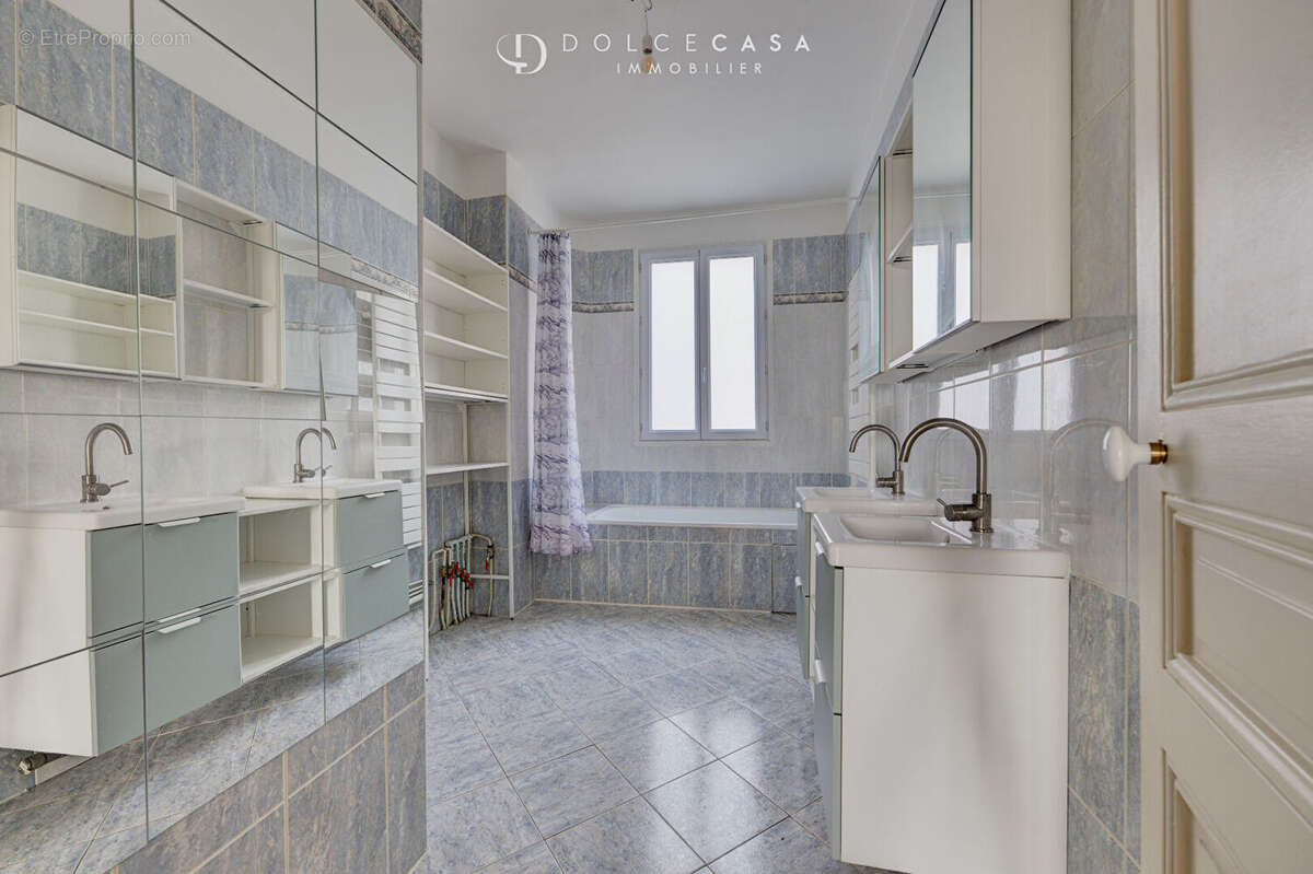 Appartement à FONTENAY-SOUS-BOIS