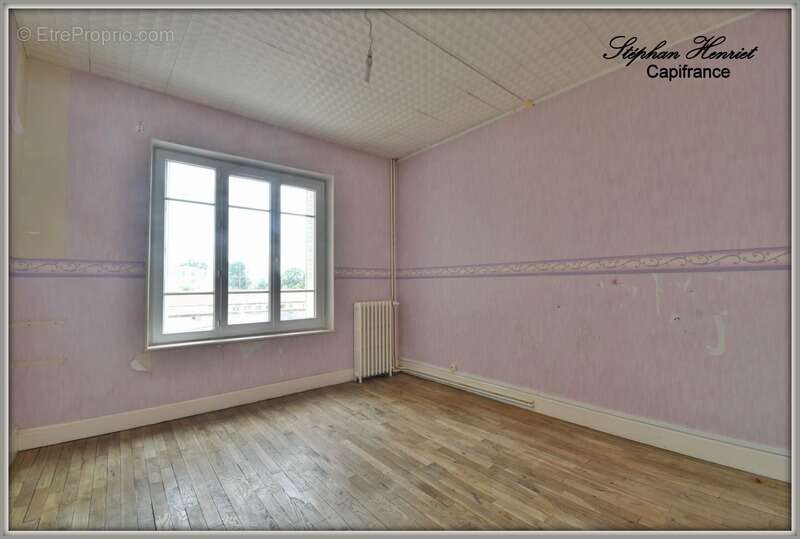 Appartement à VOUZIERS