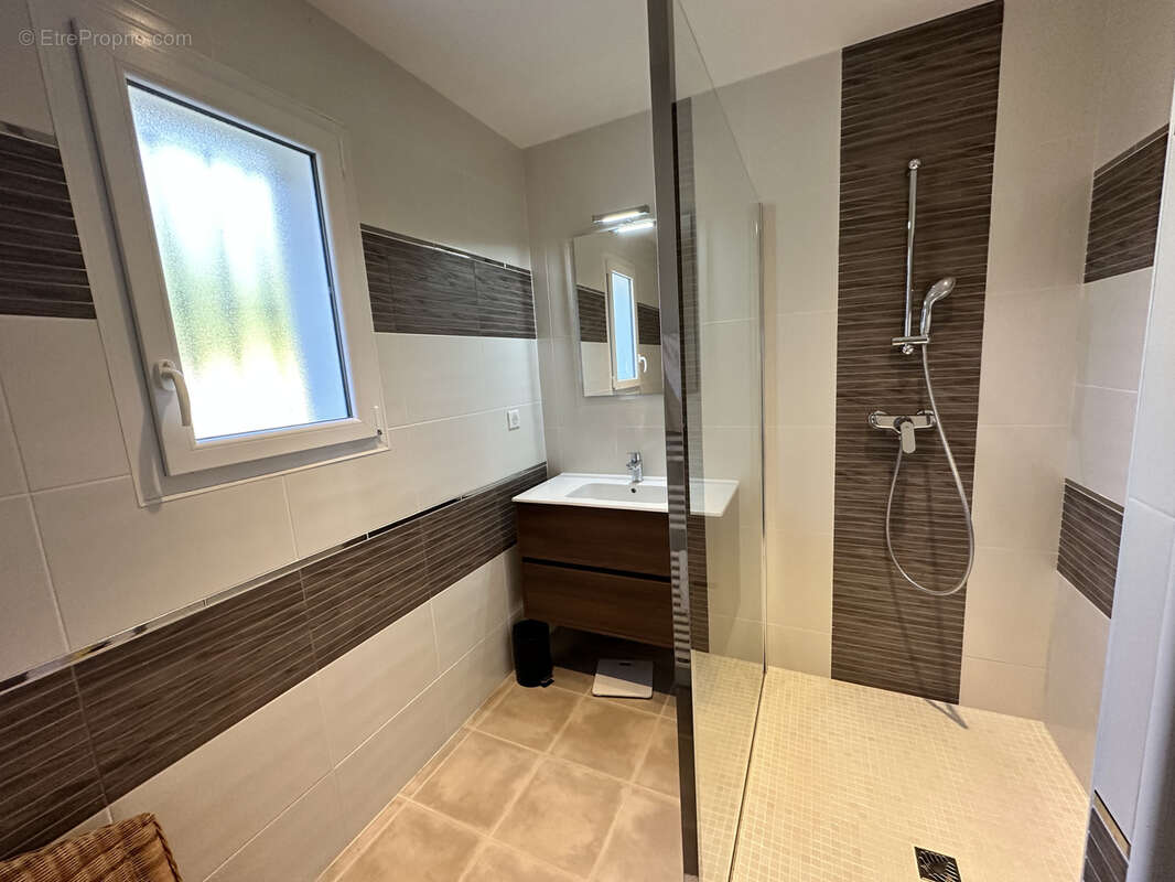 Maison à SAINT-FORT-SUR-GIRONDE