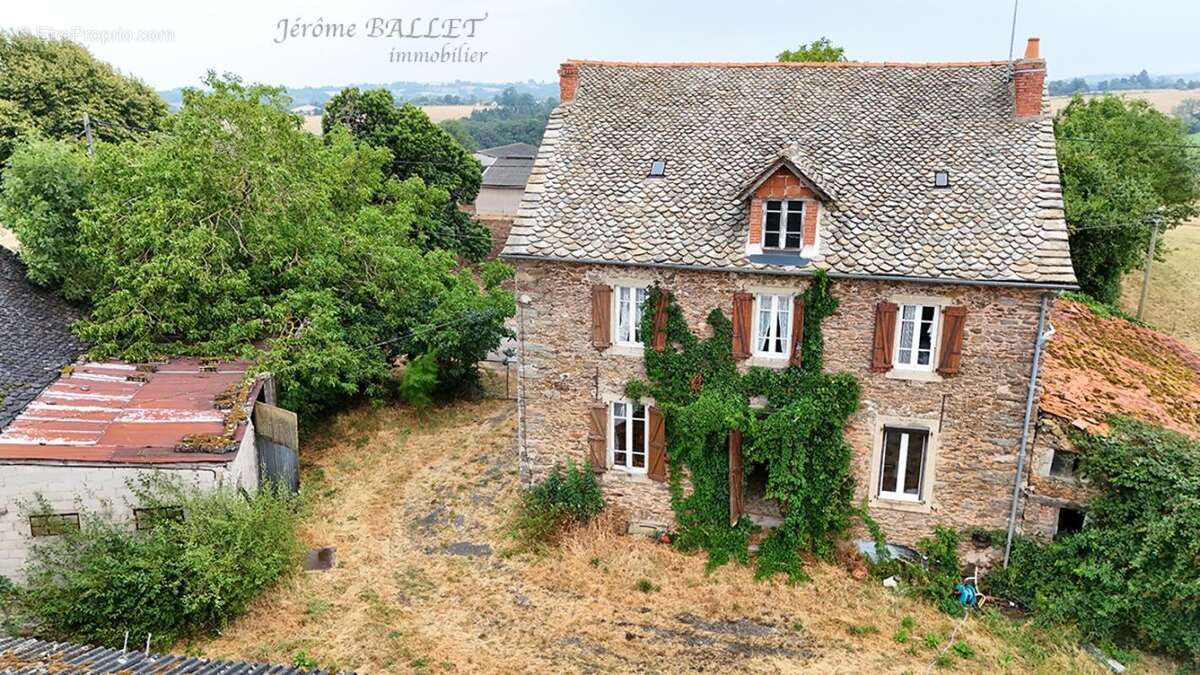 Maison 148 m² à Rieupeyroux  - photo 22