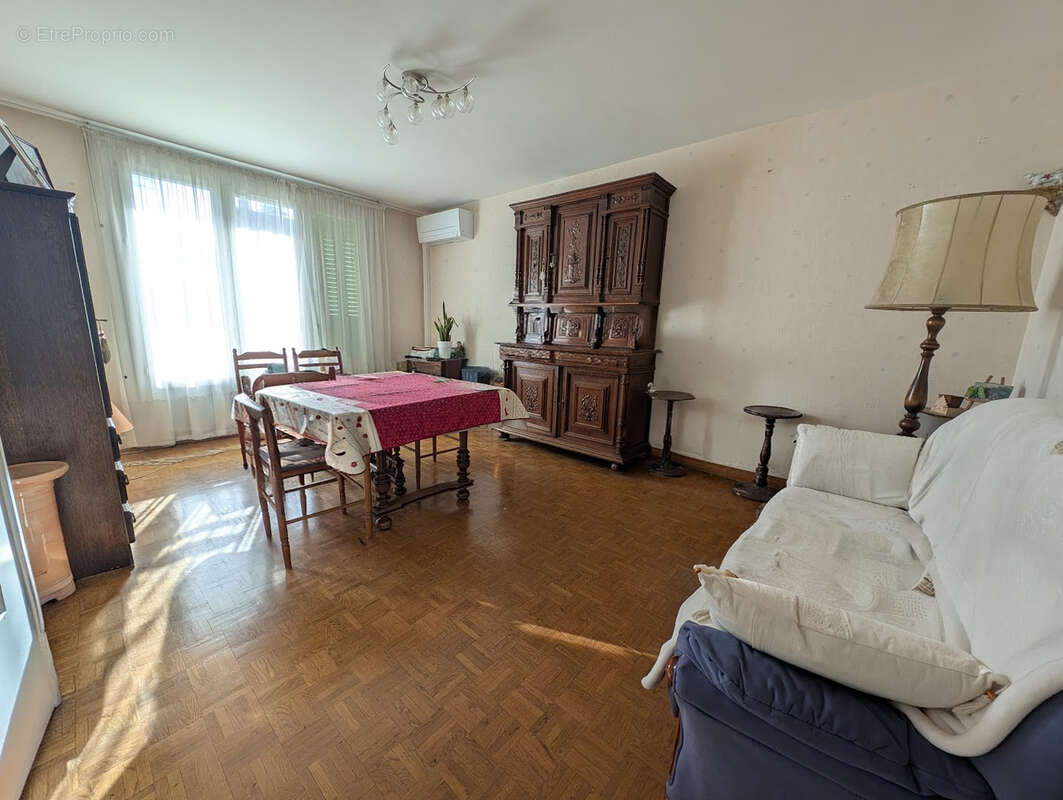Appartement à BOURG-LES-VALENCE