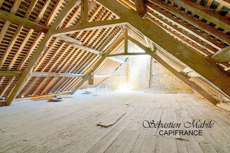 Maison à SAINT-GEORGES-DE-GREHAIGNE