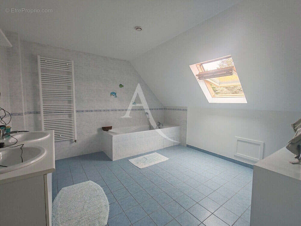 Maison à SAINT-GERVAIS-LA-FORET