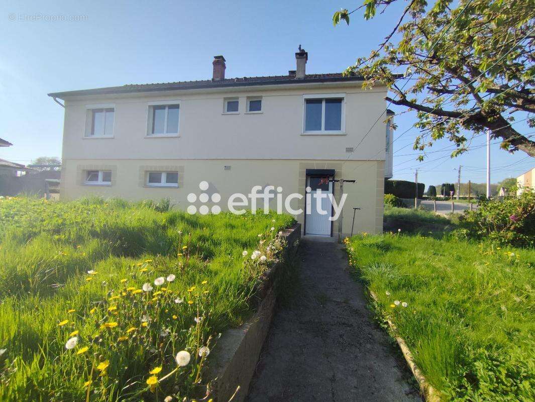 Maison à SAINTE-GAUBURGE-SAINTE-COLOMBE