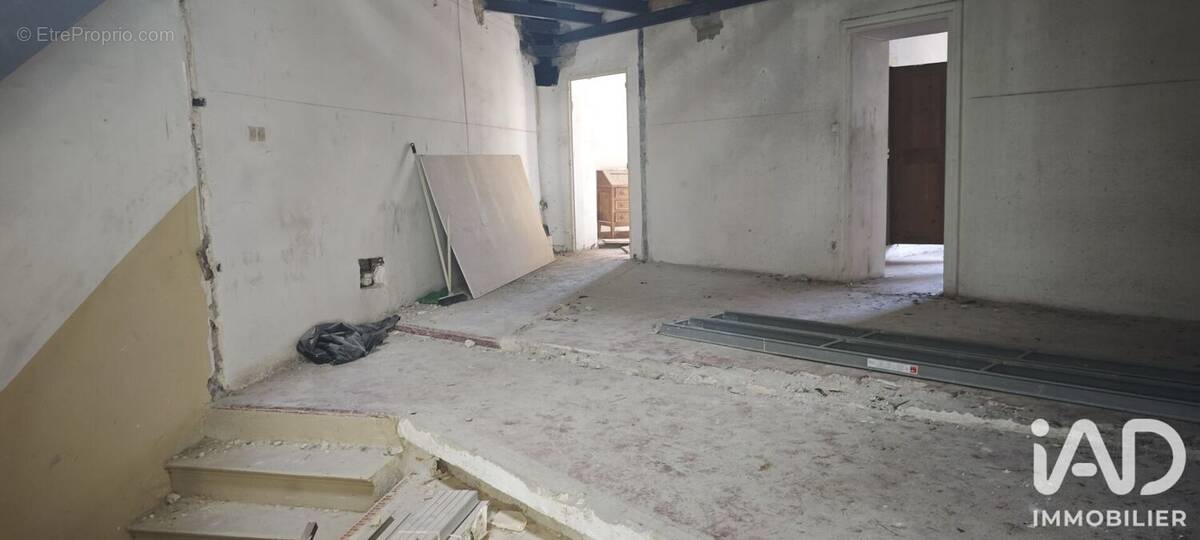 Appartement 100 m² à Brignon  - photo 1