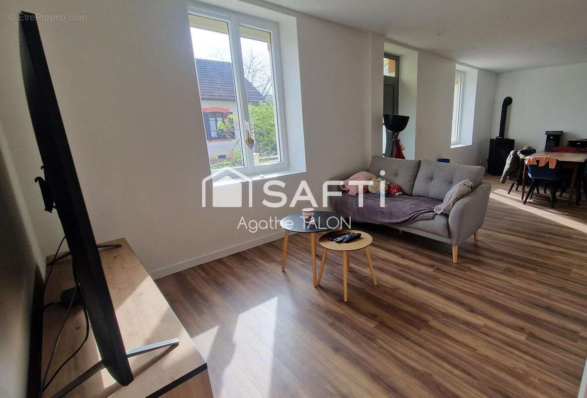 Photo 7 - Maison à GENELARD