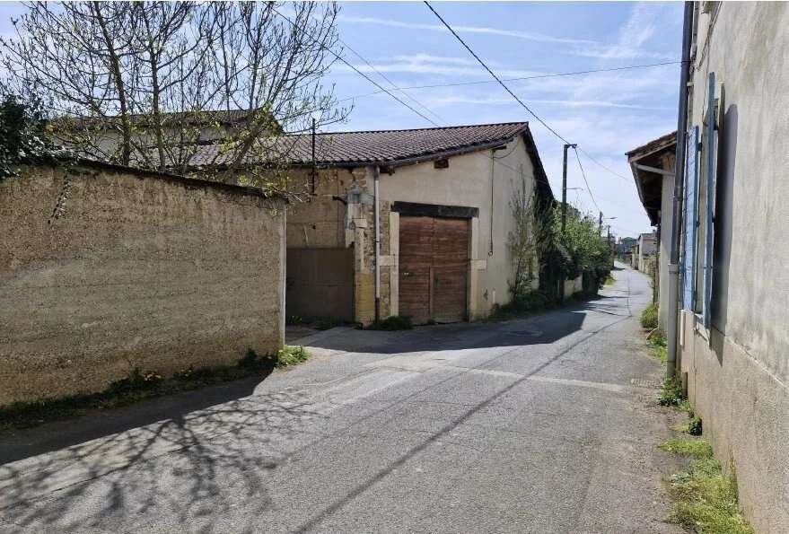 Parking à LES CHERES