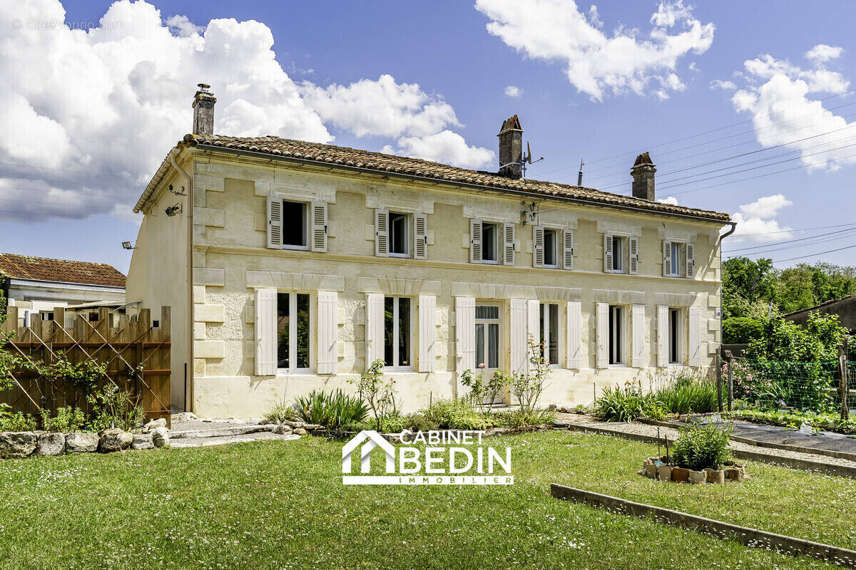 Maison à REIGNAC