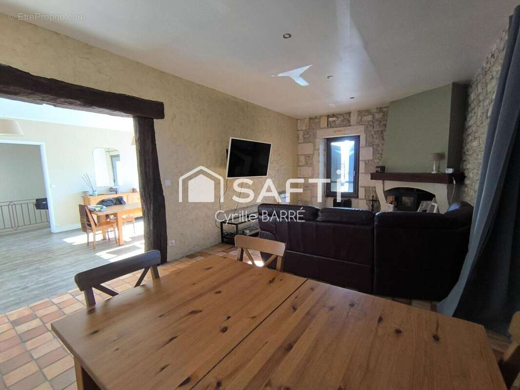 Photo 8 - Appartement à RUELLE-SUR-TOUVRE