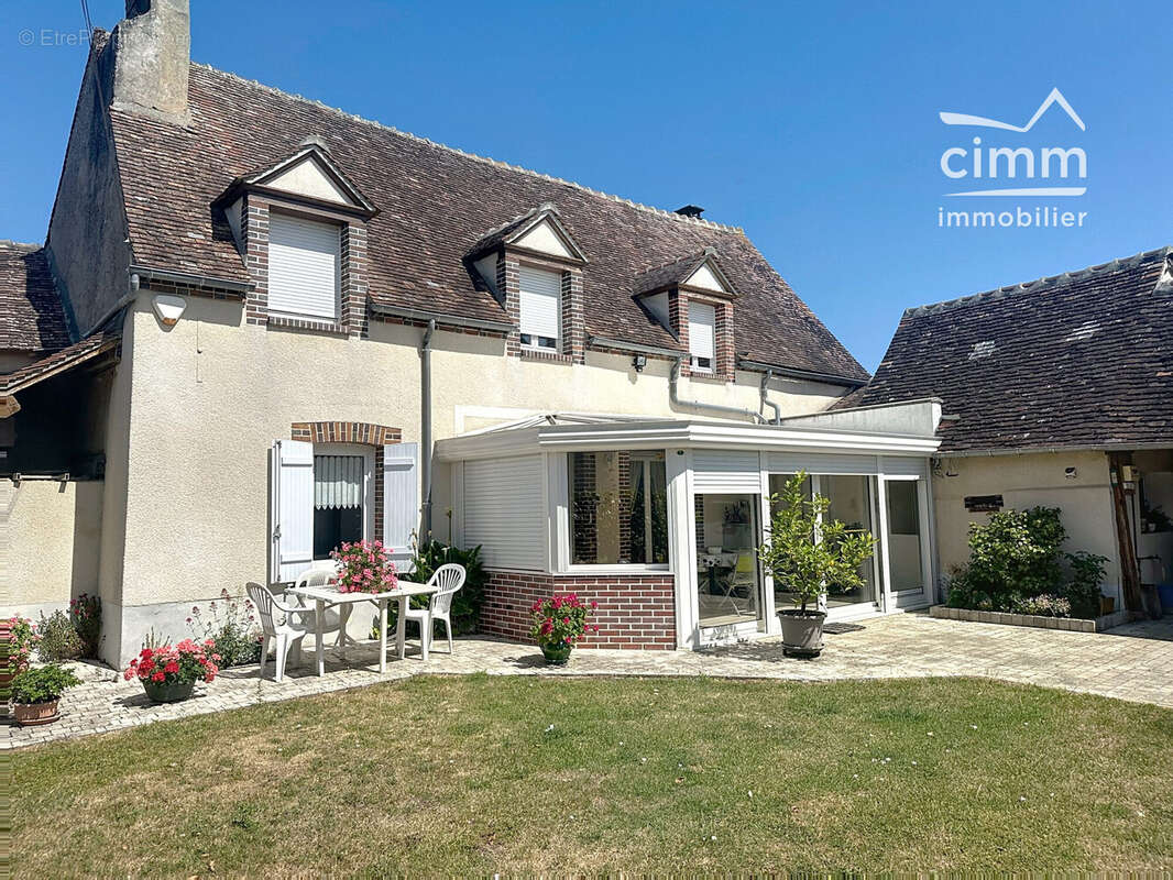 Maison 153 m² à Saint-Germain-Des-Pres  - photo 4