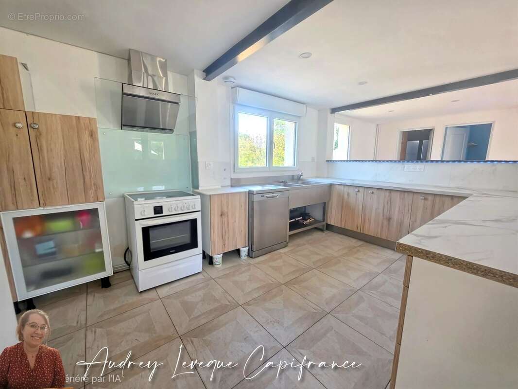 Maison à vendre 7 pièces SAINT PIERRE D'AMILLY (17) - photo 4
