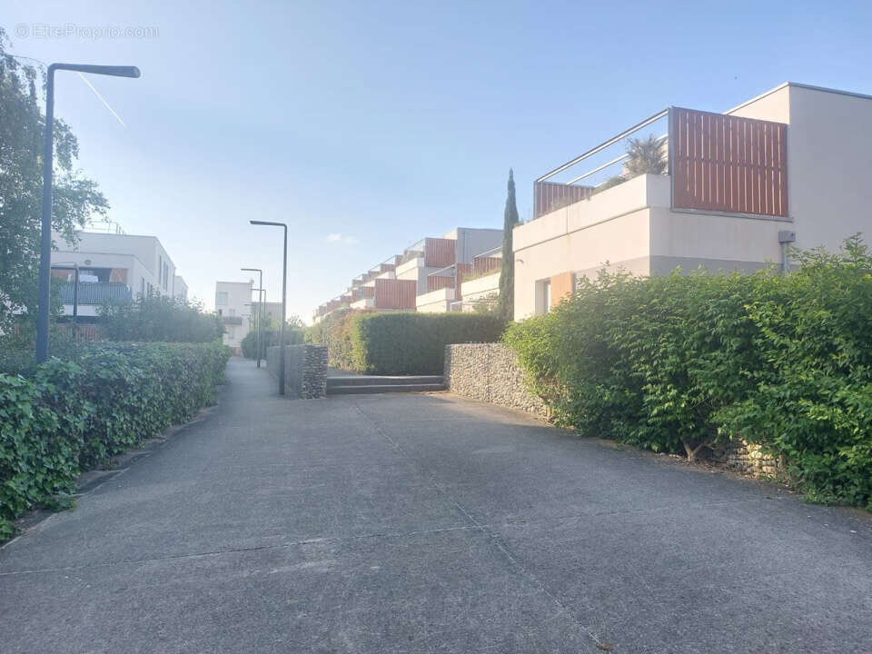 Appartement T3 de 60 M2 avec une terrasse et un jardin - photo 11